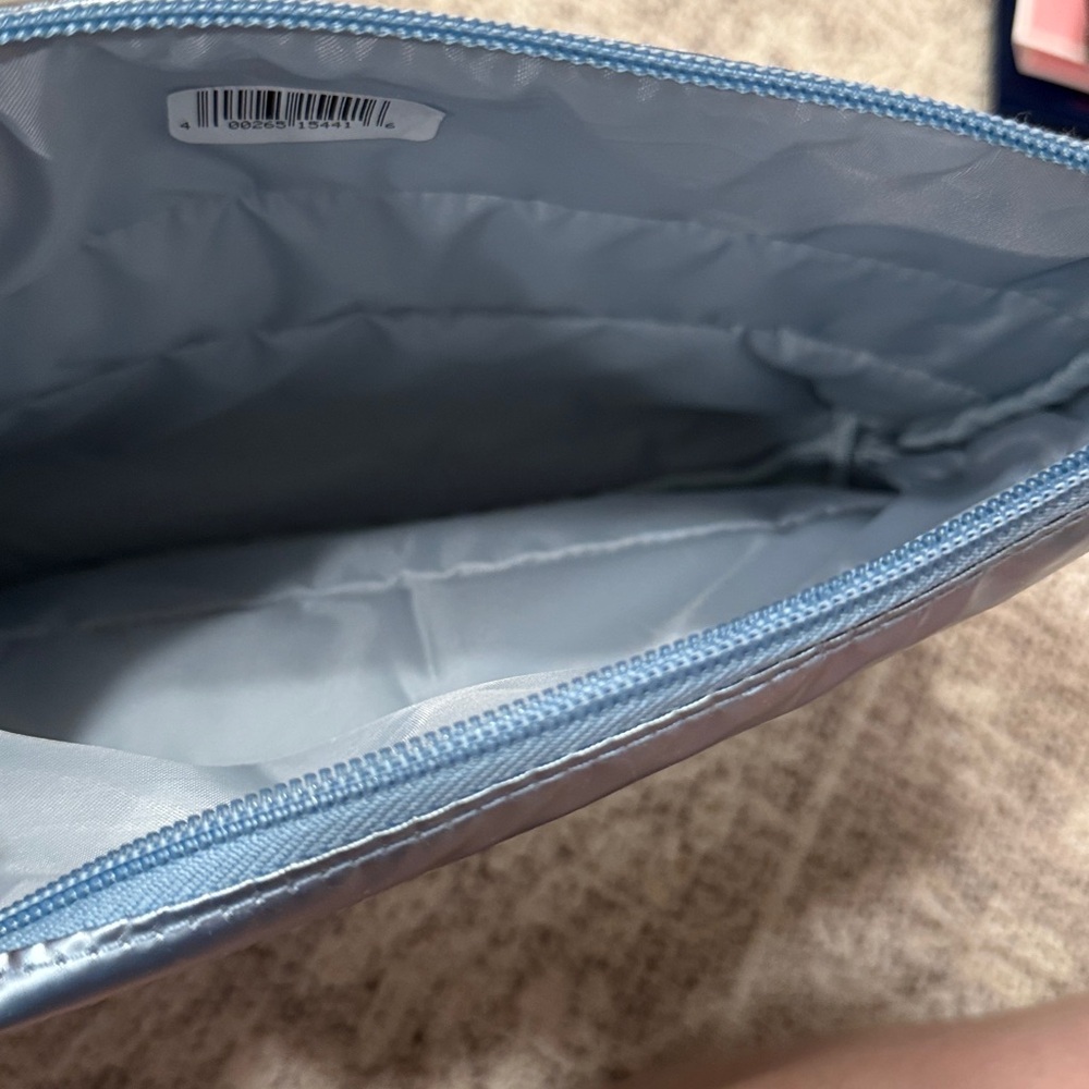 Ulta 11 Piece Sample Set with Pouch - Picture 5 of 5